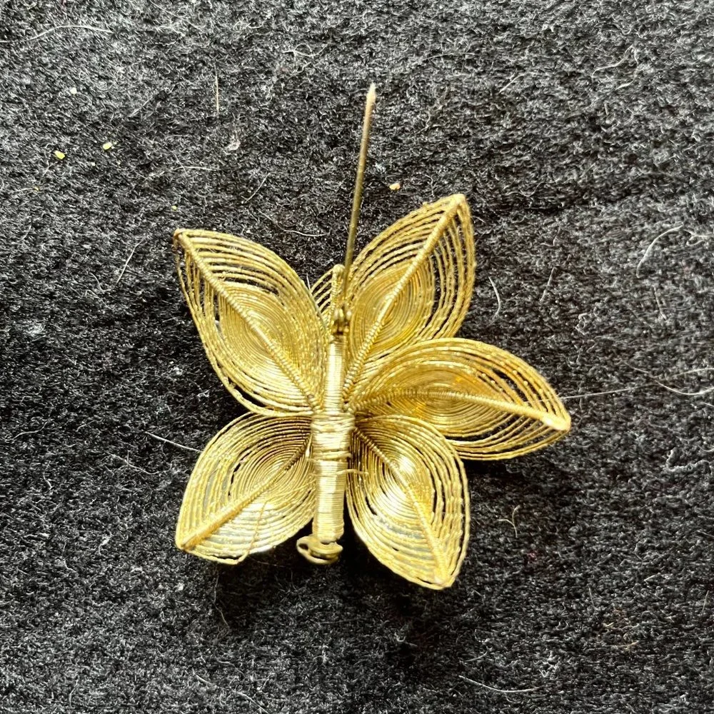 Vintage Gold-Tone Wire Flower Pin - Picture 4 of 6